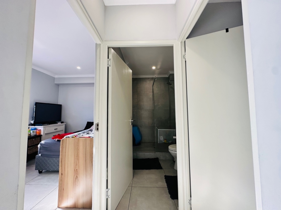 2 Bedroom Property for Sale in Parklands Western Cape